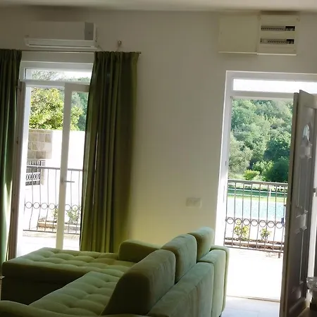 Apartments Sunrise Tivat Exterior photo